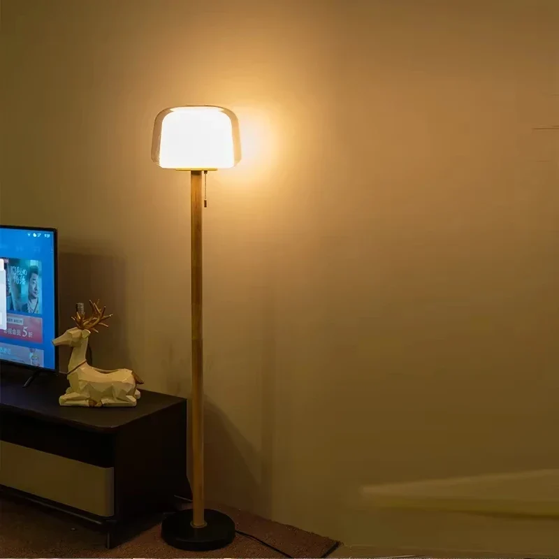 Moderne Stehlampe aus Glas für Wohnzimmer – Solstice