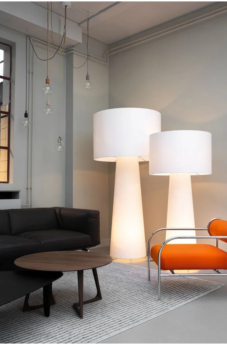 Stehlampe aus Stoff und Eisen im nordischen Design – Armonello