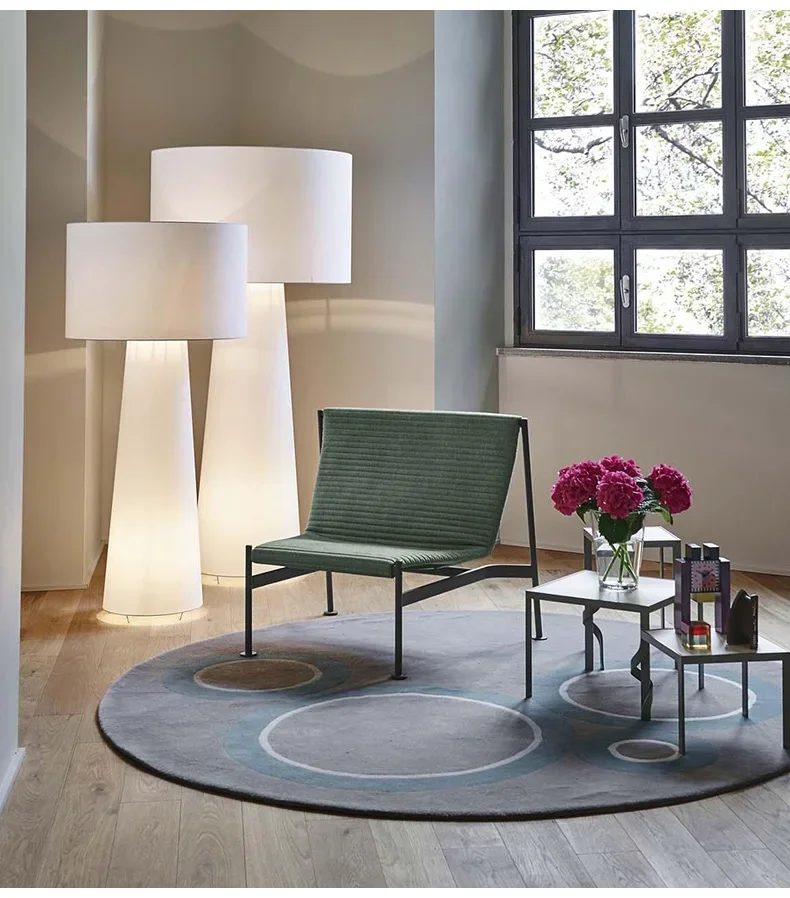 Stehlampe aus Stoff und Eisen im nordischen Design – Armonello