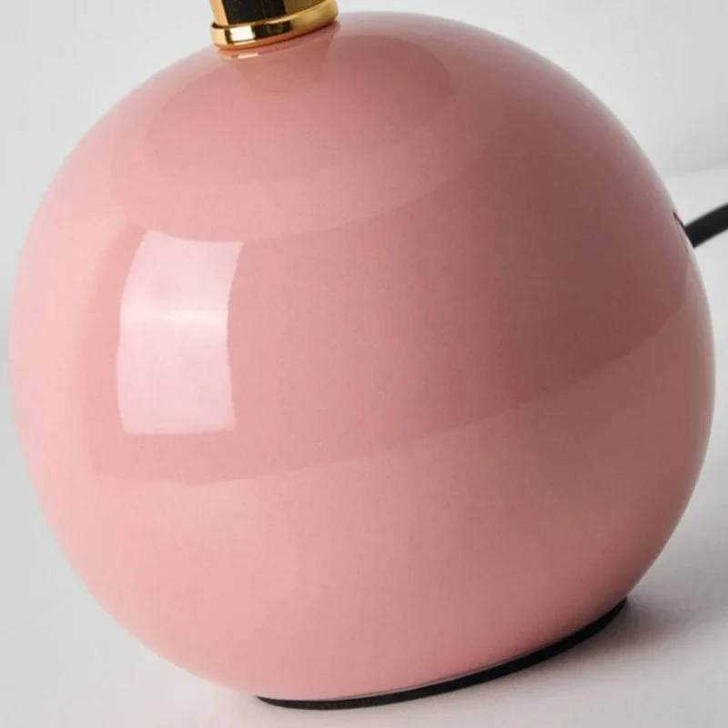 Keramische Tischlampe in Creme für Schlafzimmer – Aureolys