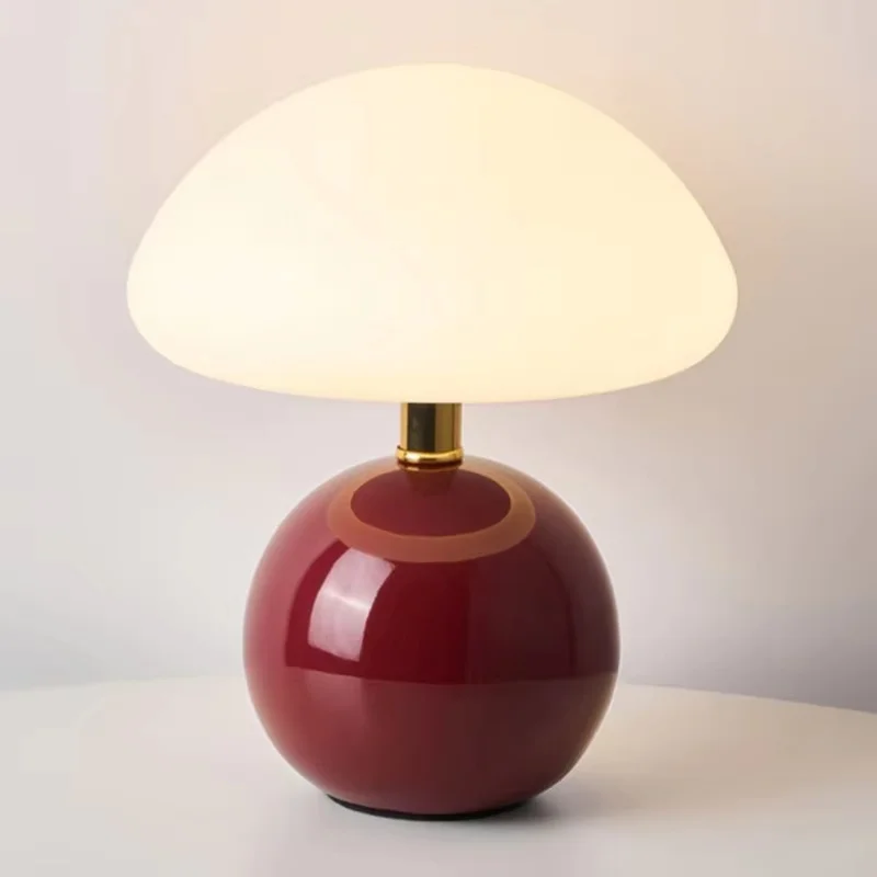 Keramische Tischlampe in Creme für Schlafzimmer – Aureolys