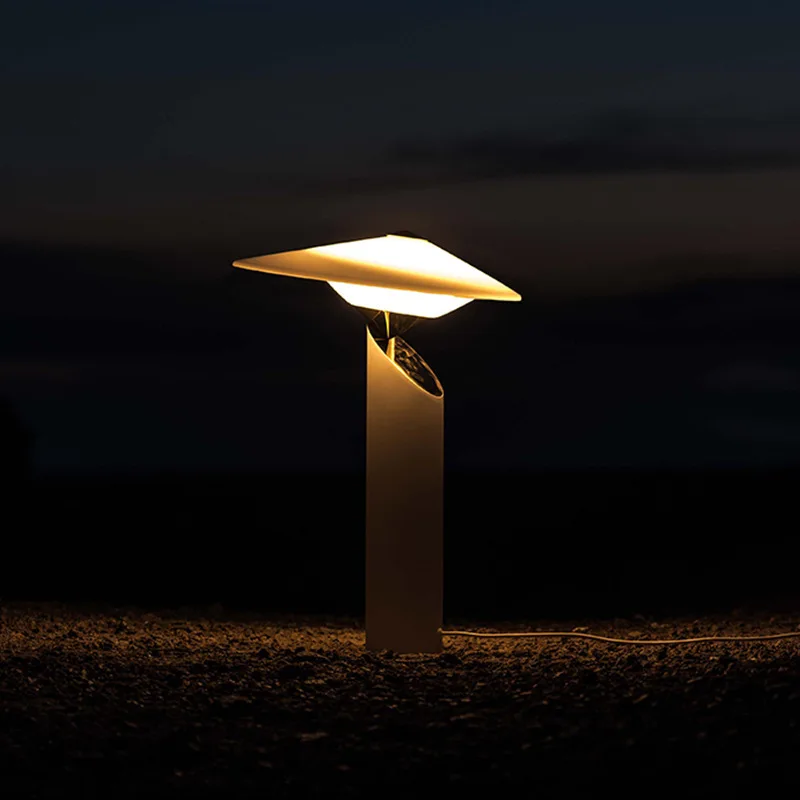 Klassische Metall-Tischlampe für Schlafzimmer – Bellarte