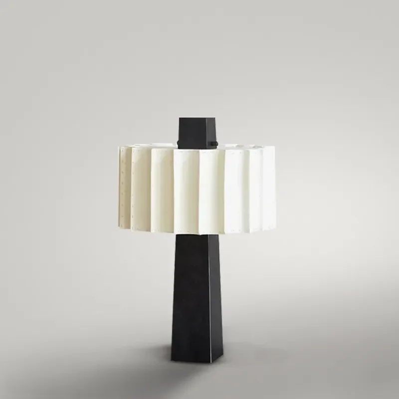 Minimalistische skandinavische Tischlampe – Norélys