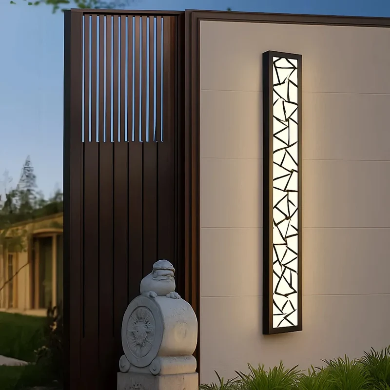 Längliche Außenwandleuchte im Design-Stil, IP65 für die Terrasse