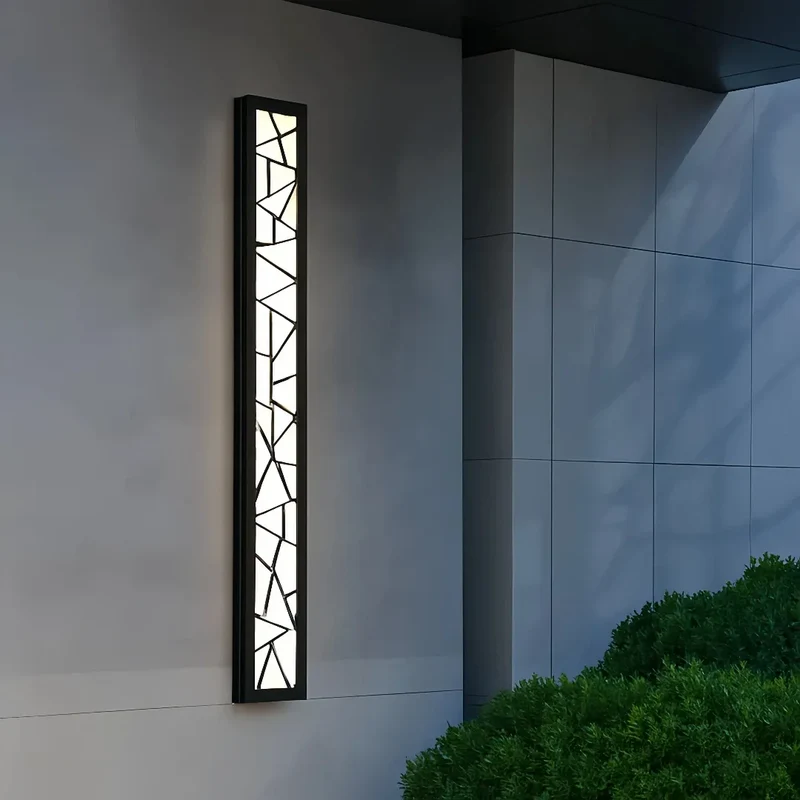 Längliche Außenwandleuchte im Design-Stil, IP65 für die Terrasse