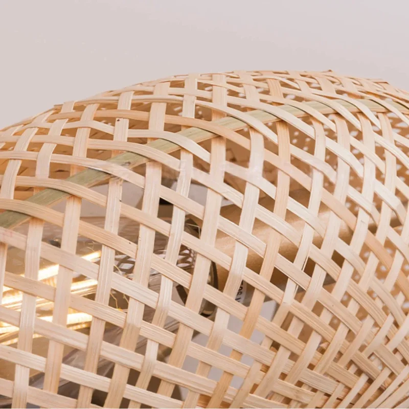 Kleiner Bambus-Deckenventilator mit Licht im Vintage-Stil