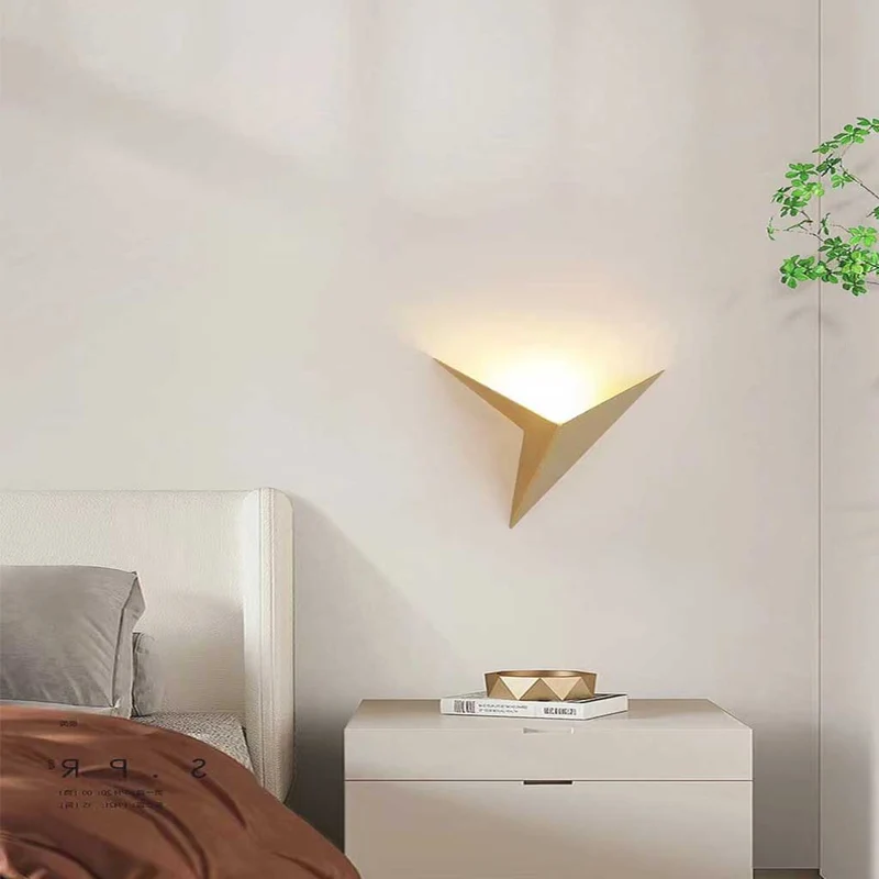 Wall Light Minimalist LED Unique Geometric Triangle Metal, 3 Colors