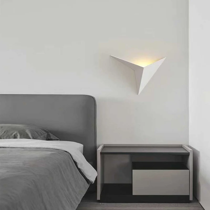 Wall Light Minimalist LED Unique Geometric Triangle Metal, 3 Colors