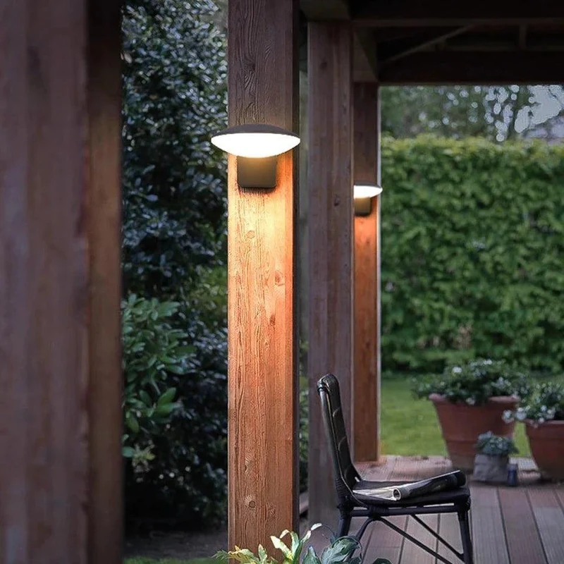 Solarwandleuchte im Untertassen-Design – Arthemysia