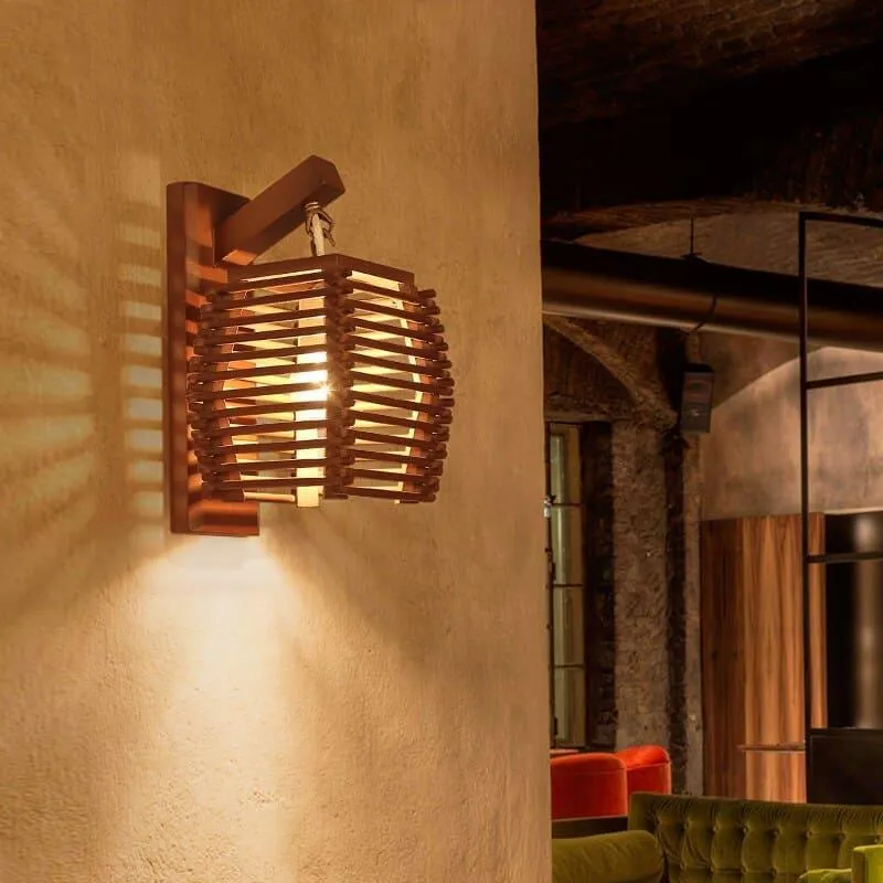 Wandleuchte aus Bambus und Rattan – Bamboise