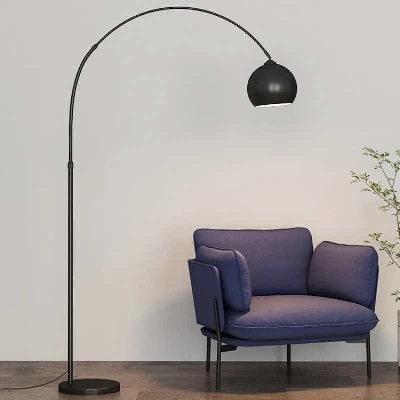 LED-Stehlampe Chrom poliert, dimmbar – Tripotys