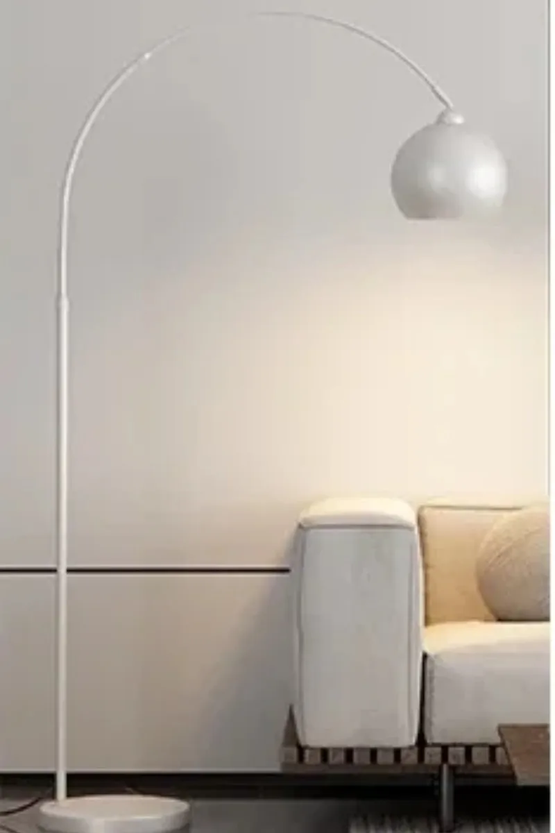 LED-Stehlampe Chrom poliert, dimmbar – Tripotys