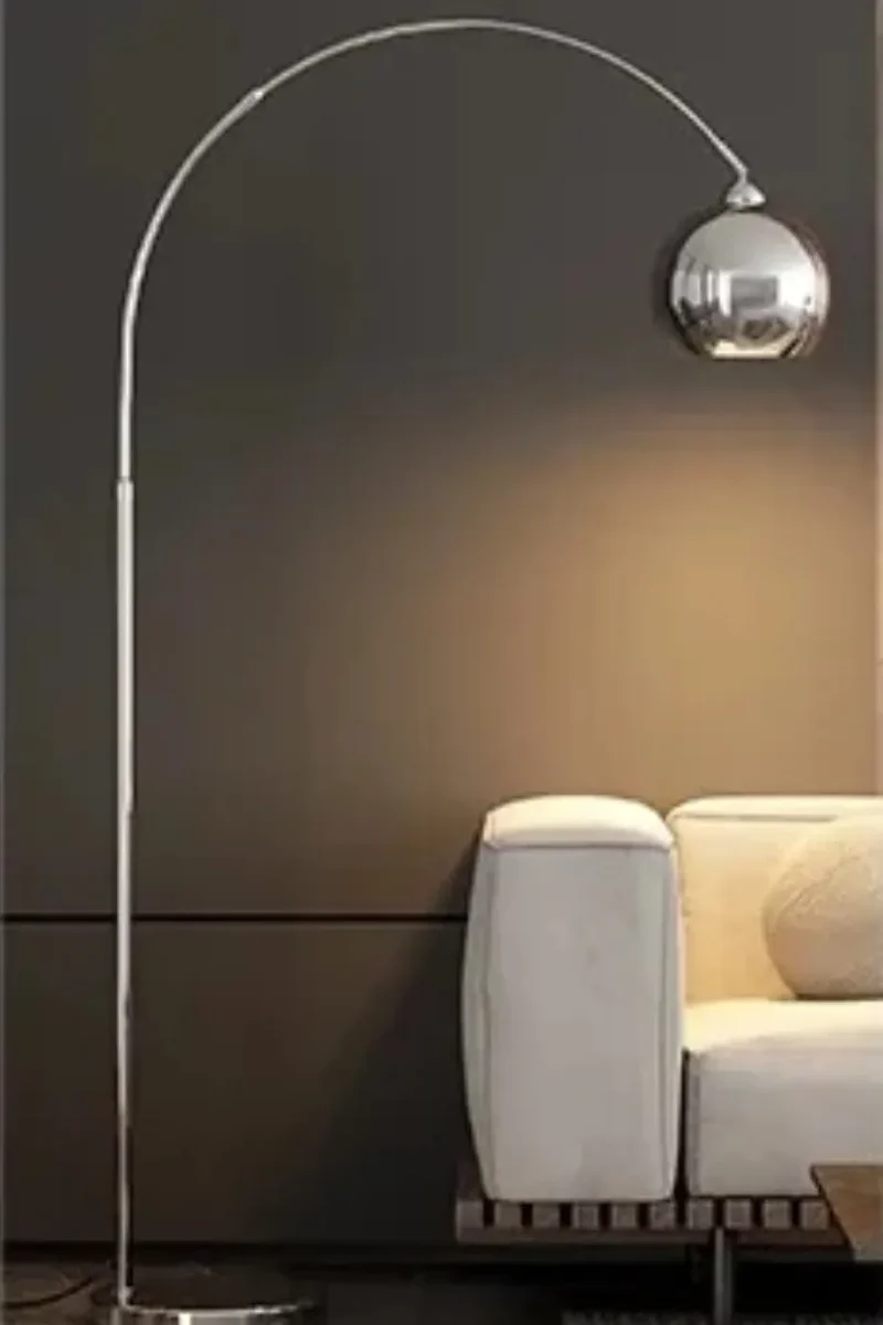 LED-Stehlampe Chrom poliert, dimmbar – Tripotys