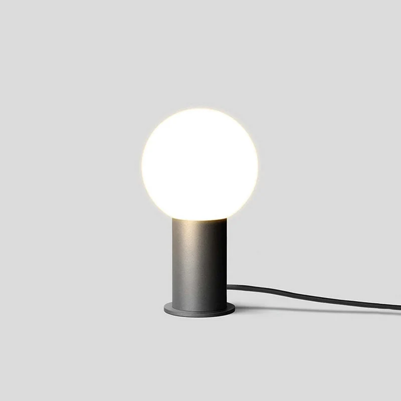 LED-Gartenkugel-Lampe aus schwarzem Metall – Orbiron