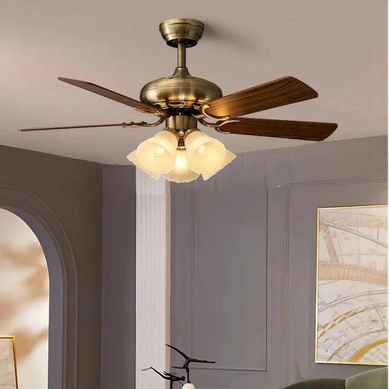 Retro-Deckenventilator mit Licht fürs Wohnzimmer