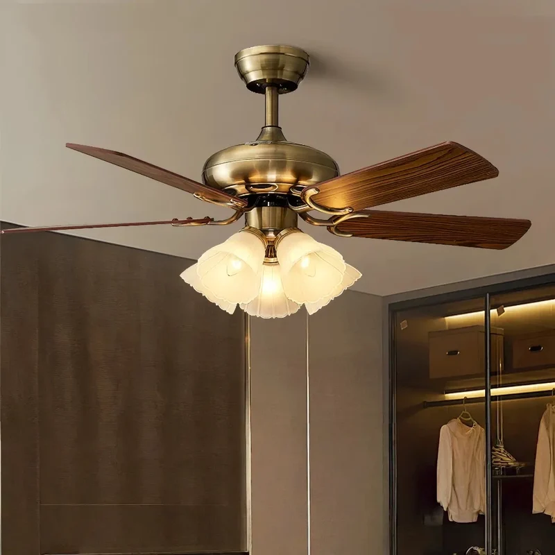 Retro-Deckenventilator mit Licht fürs Wohnzimmer