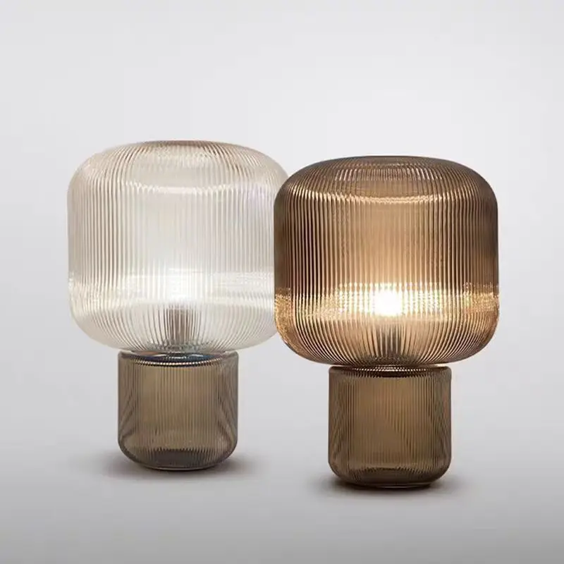 Minimalistische Glas-Tischlampe für Schlafzimmer – Armoniqui