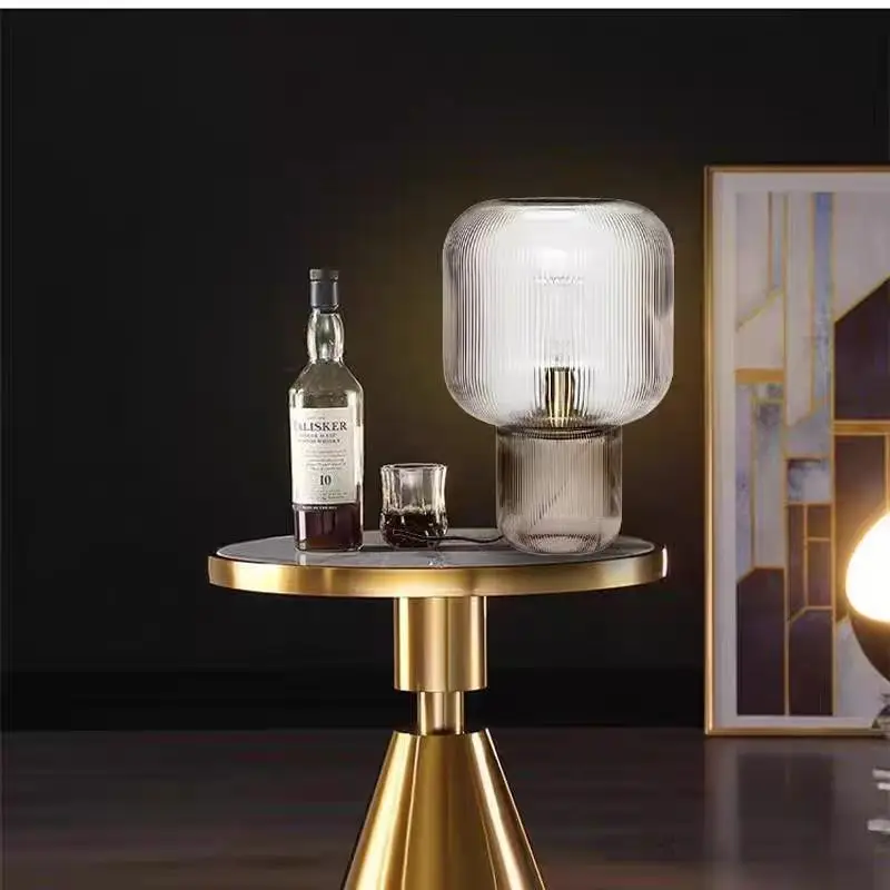 Minimalistische Glas-Tischlampe für Schlafzimmer – Armoniqui