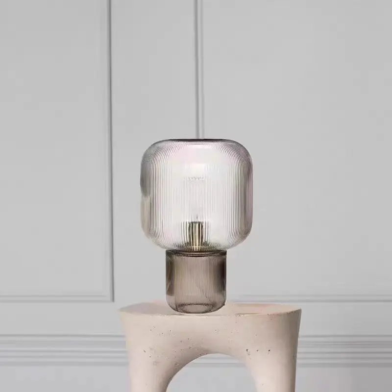 Minimalistische Glas-Tischlampe für Schlafzimmer – Armoniqui
