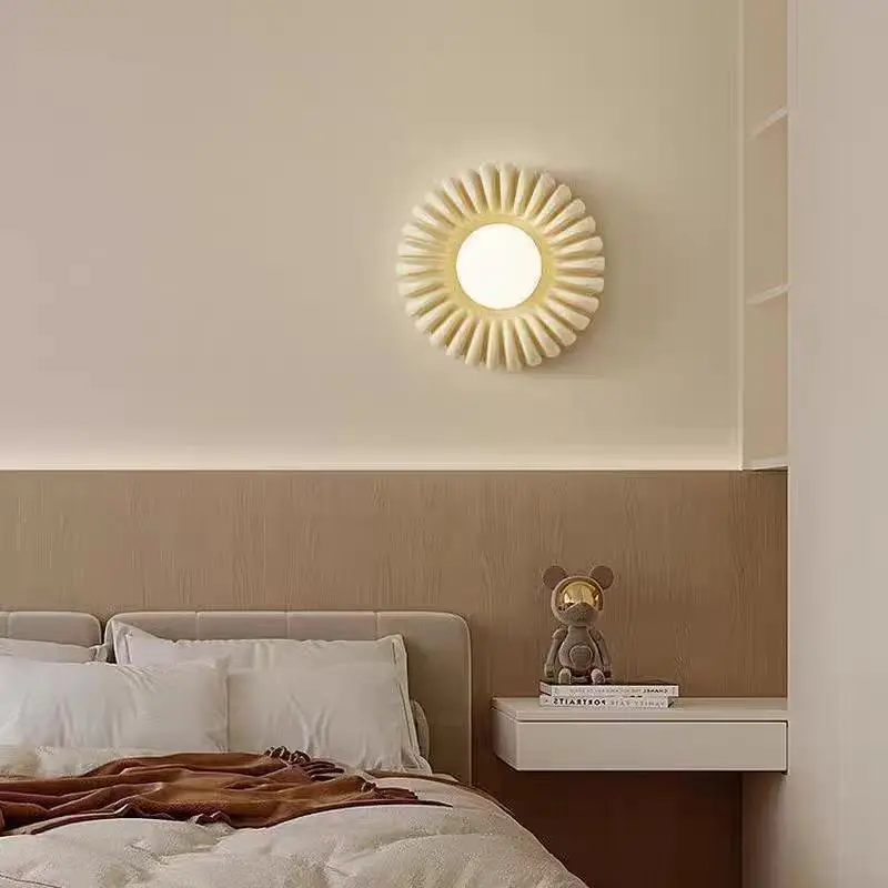 Künstlerische Wandleuchte aus Harz für Wohnzimmer – Artilux