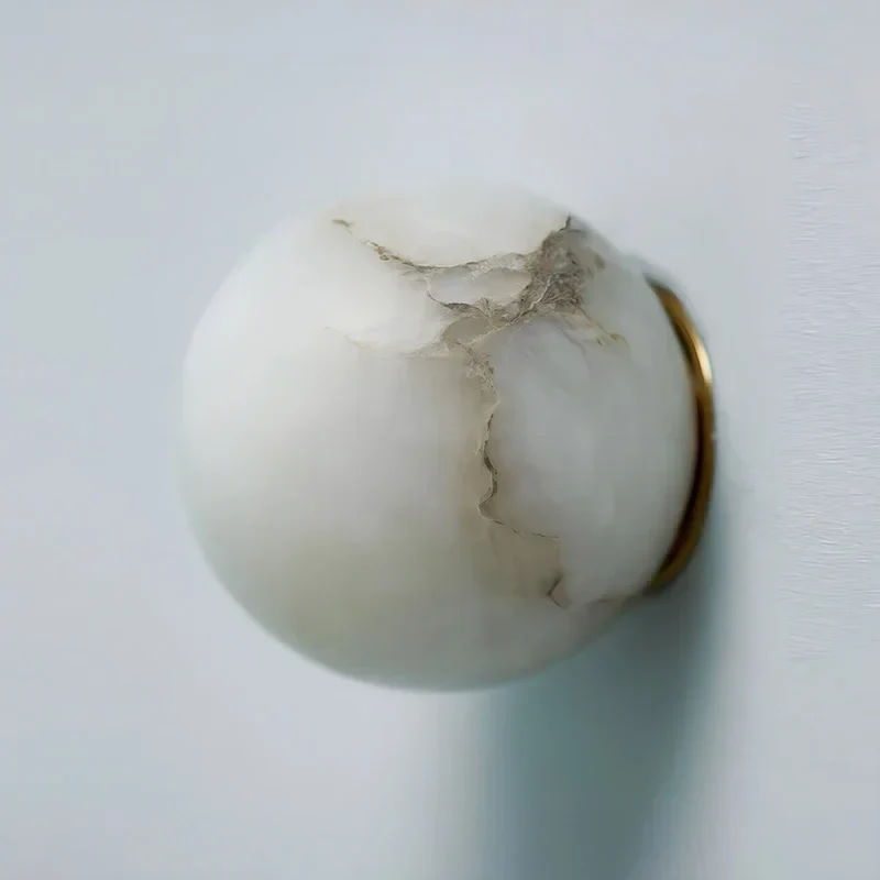 Wandleuchte aus Marmor und Kupfer – Seraphia