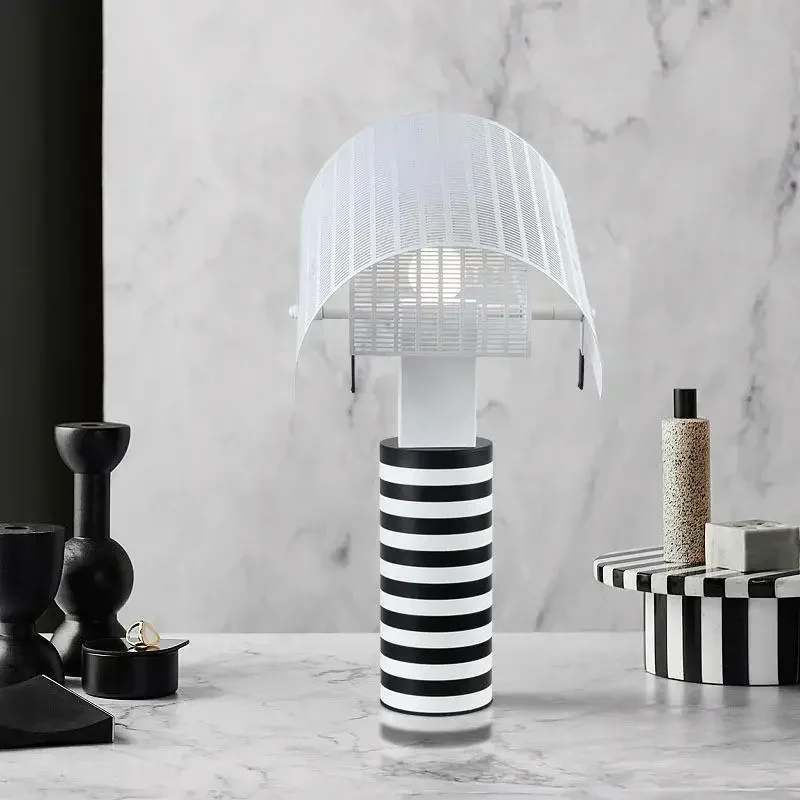 Moderne Schwarz-Weiß Pendelleuchte für Wohnzimmer – Zébrano