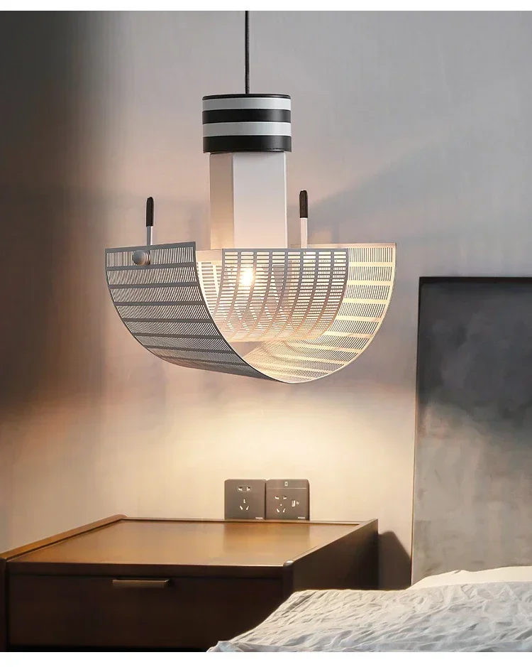 Moderne Schwarz-Weiß Pendelleuchte für Wohnzimmer – Zébrano