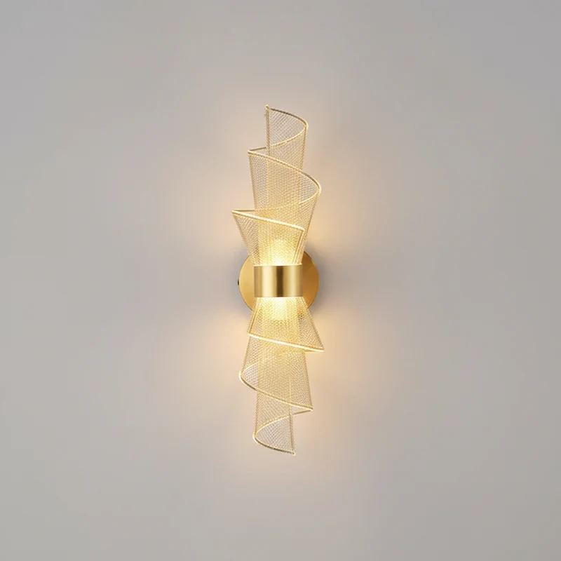 LED-Wandleuchte in Gold-Optik – Diceptia