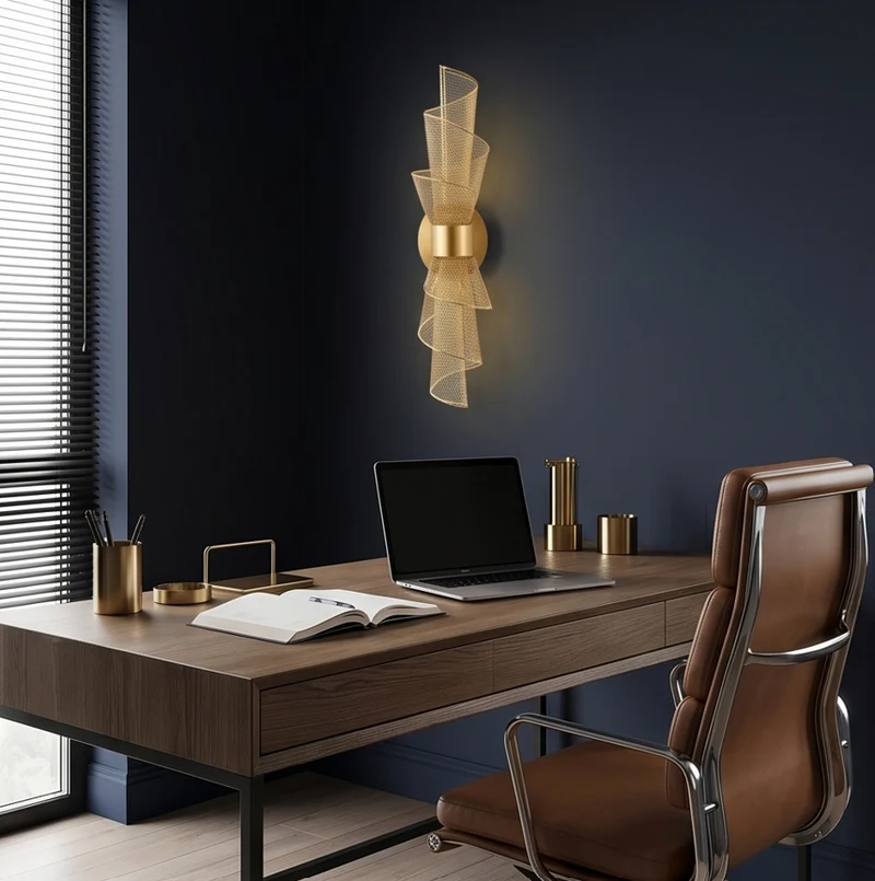 LED-Wandleuchte in Gold-Optik – Diceptia