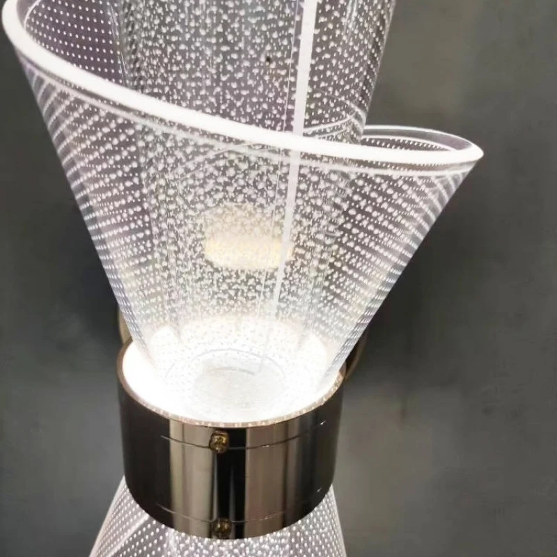 LED-Wandleuchte in Gold-Optik – Diceptia