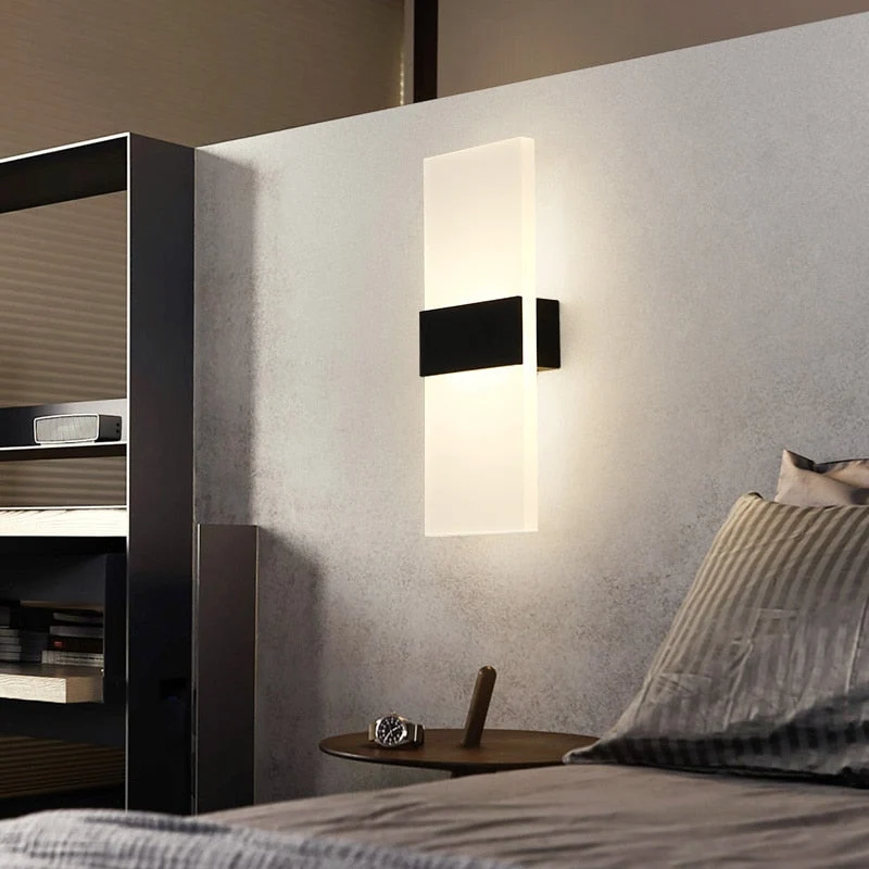 LED-Wandleuchte aus Acryl für Wohnzimmer – Selenite