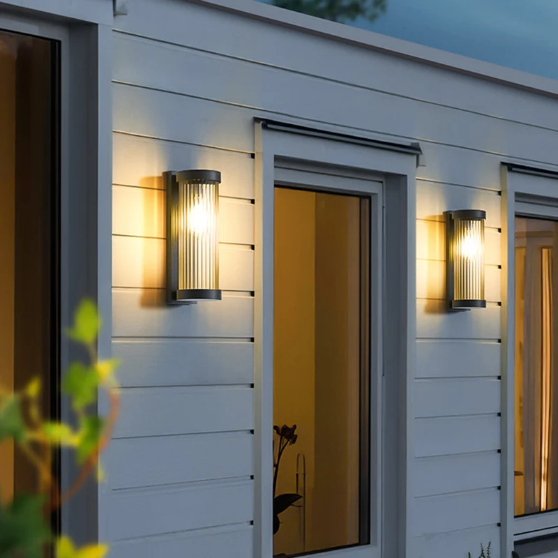 Außenwandleuchte aus Metall und Glas – Solaréa