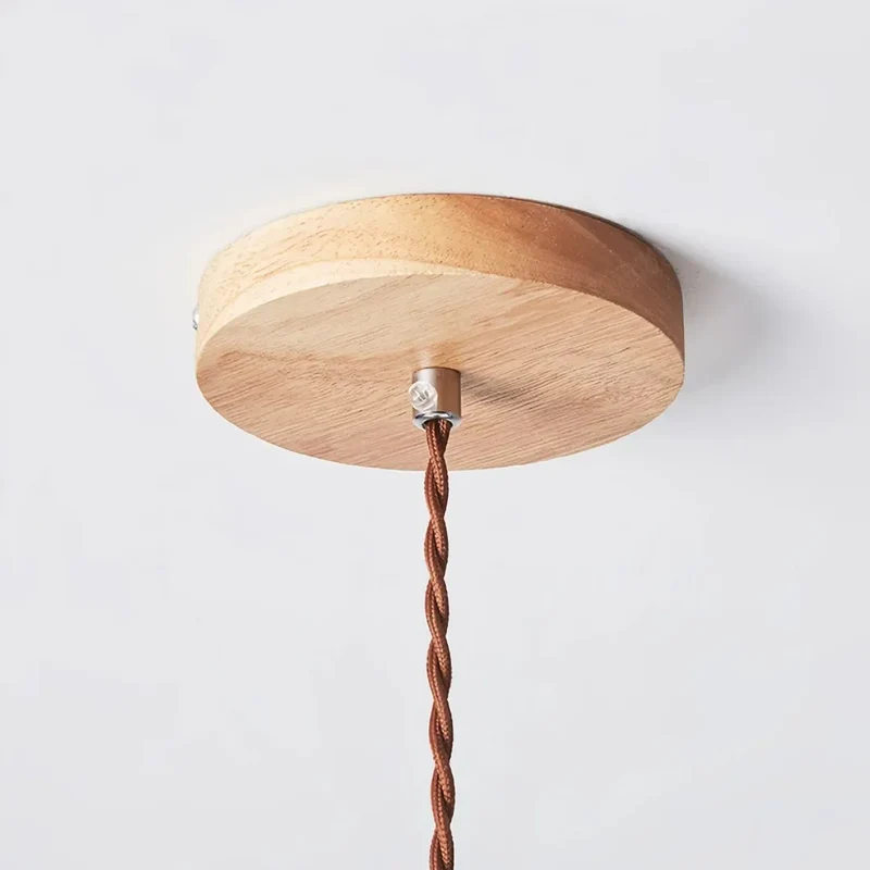 Vintage Pendelleuchte aus Stoff und Holz für das Esszimmer