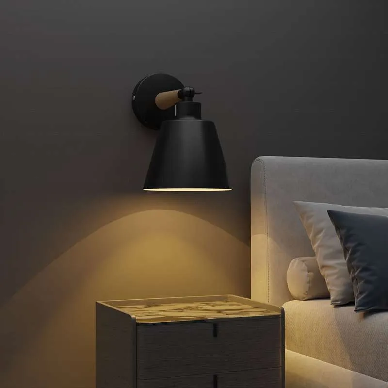 Moderne Wandleuchte aus Metall und Holz | um 180° Drehbar~3443