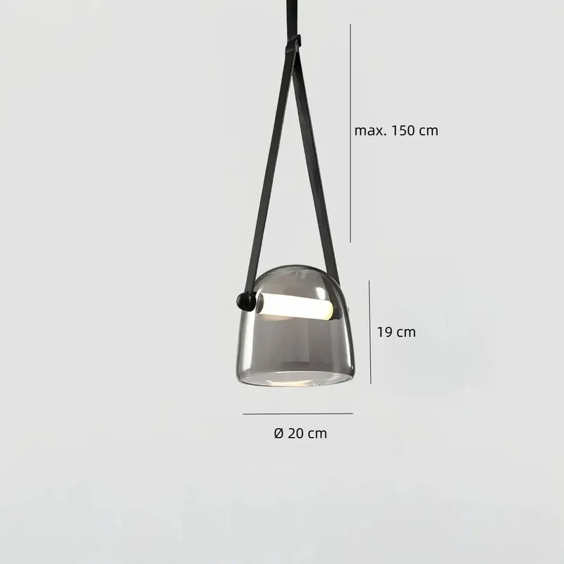 Moderne Pendelleuchte aus Glas und Leder im Helmdesign fürs Esszimmer