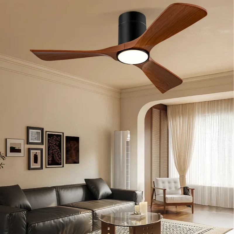 Leiser Deckenventilator mit Licht im skandinavischen Design