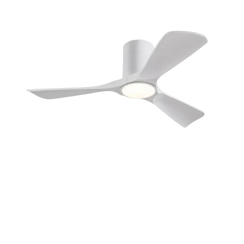 Leiser Deckenventilator mit Licht im skandinavischen Design