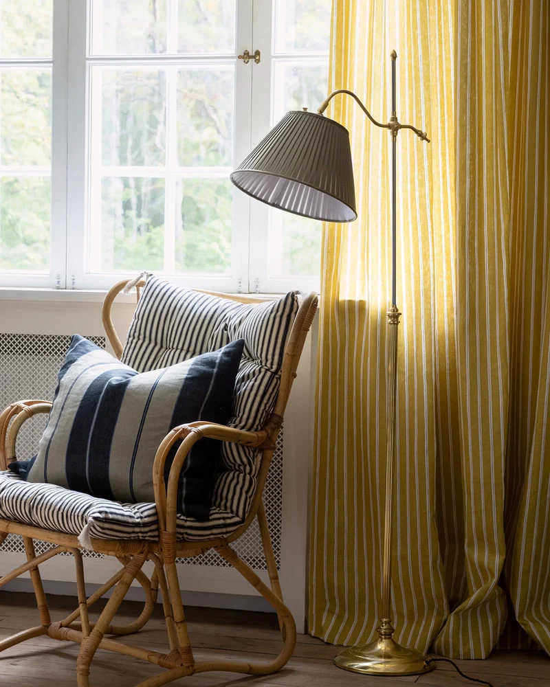 Golvlampa - Gullberg mässing, olivgrön skärm