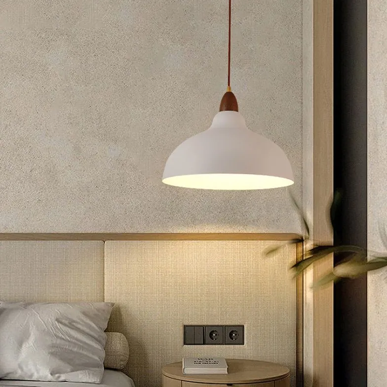 Skandinavische Pendelleuchte aus Metall fürs Esszimmer