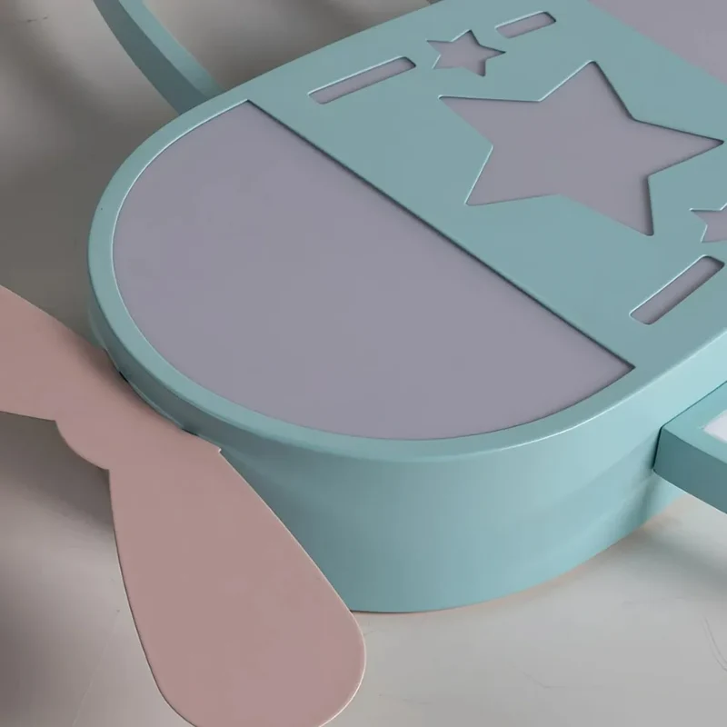 LED Kinderzimmer-Deckenleuchte im Flugzeugdesign