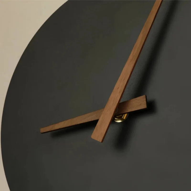 Designer-Wandleuchte mit Uhr für das Schlafzimmer