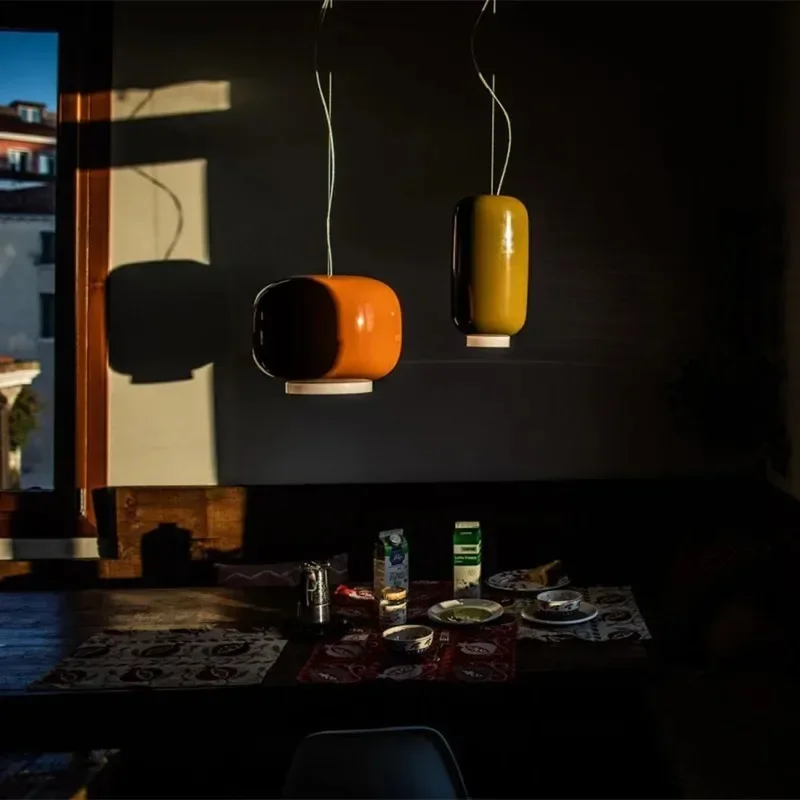 Bunte Glas-Pendelleuchte für Esszimmer und Schlafzimmer – Chromélia