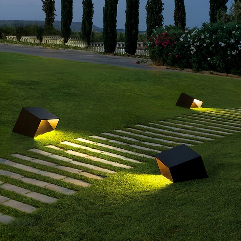 Kompakte Solar-Außenlampe für den Garten – Soléclat