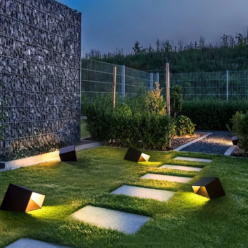 Kompakte Solar-Außenlampe für den Garten – Soléclat