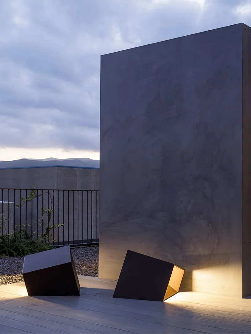 Kompakte Solar-Außenlampe für den Garten – Soléclat