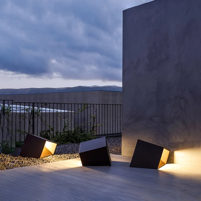 Kompakte Solar-Außenlampe für den Garten – Soléclat