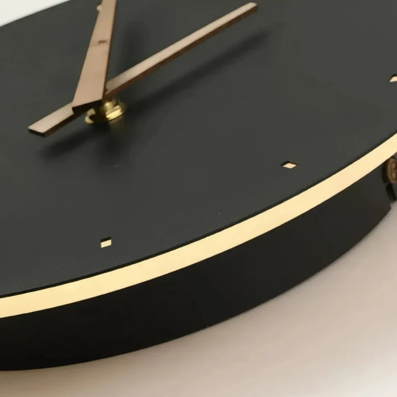 Moderne runde Wandleuchte mit Uhr für Wohnzimmer