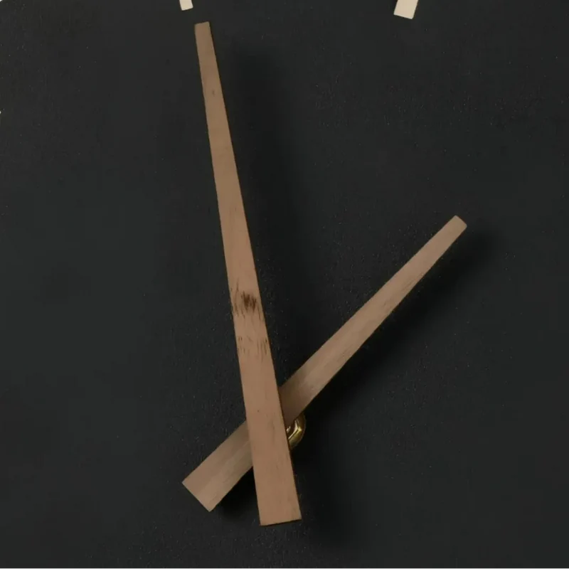 Moderne runde Wandleuchte mit Uhr für Wohnzimmer
