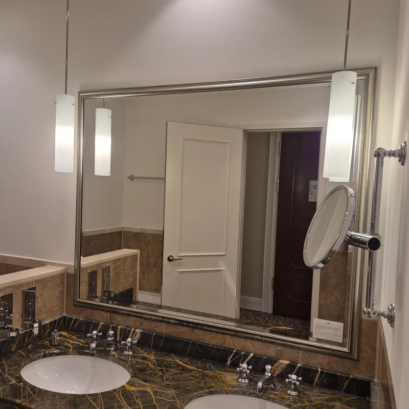 La Luce Leuchte zylindrisch weiß Glas - Atlantic Hotel Hamburg - Lampe gebraucht