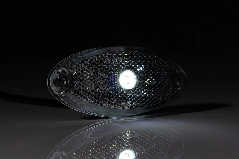 Fristom Ovale LED-Begrenzungsleuchte im Anhängerstil mit Reflektor